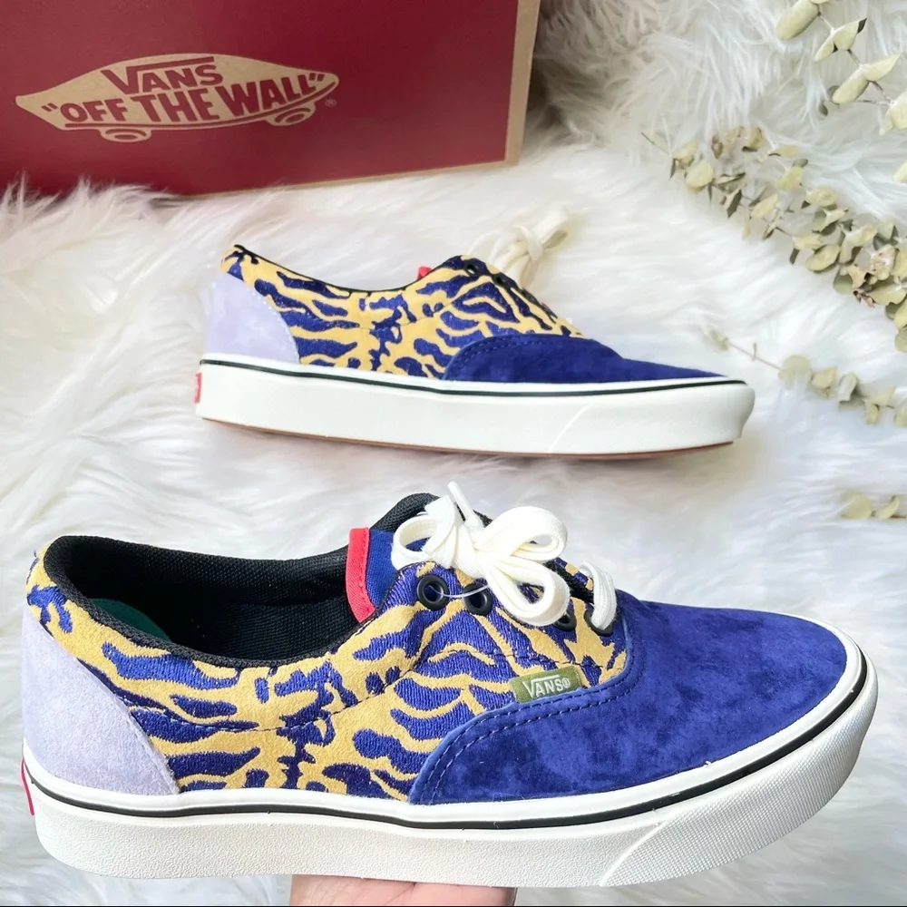 Vans ComfyCush Era Bugs Blueprint W8.5 VN0A3WM9WWG NIB